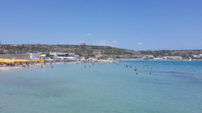 Cozy single room for one person only 5 Minutes walk to Mellieha Bay Beach